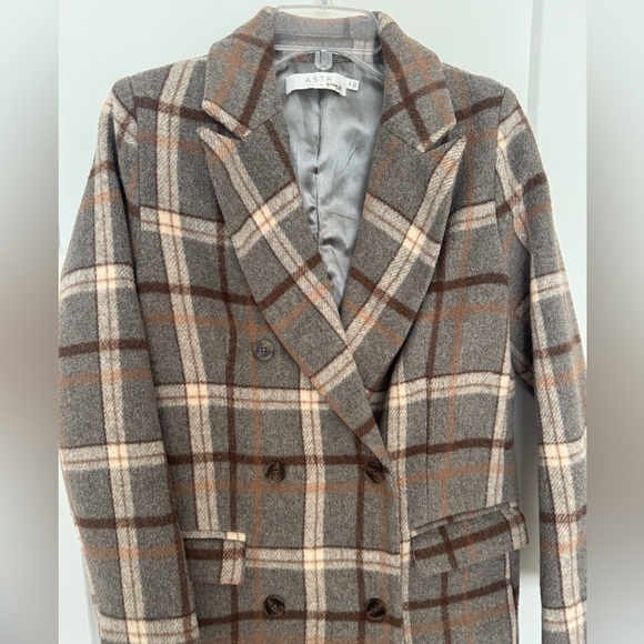 Astr raquel coat  Plaid Double-Breasted Coat - Picture 9 of 16